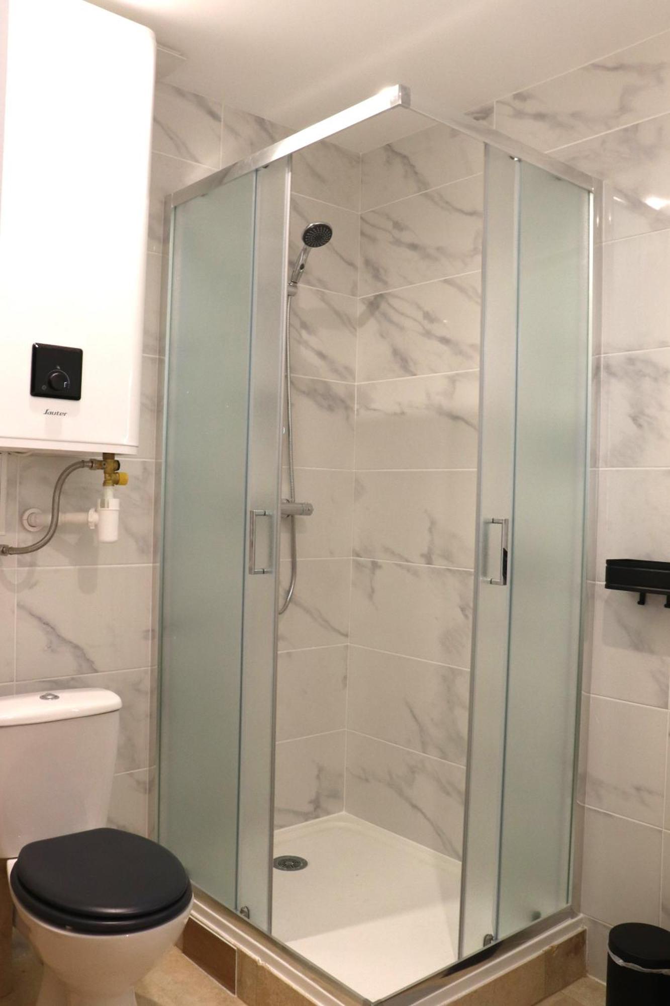 Superbes Appartements Modernes Et Neufs Bagnols-sur-Cèze Esterno foto