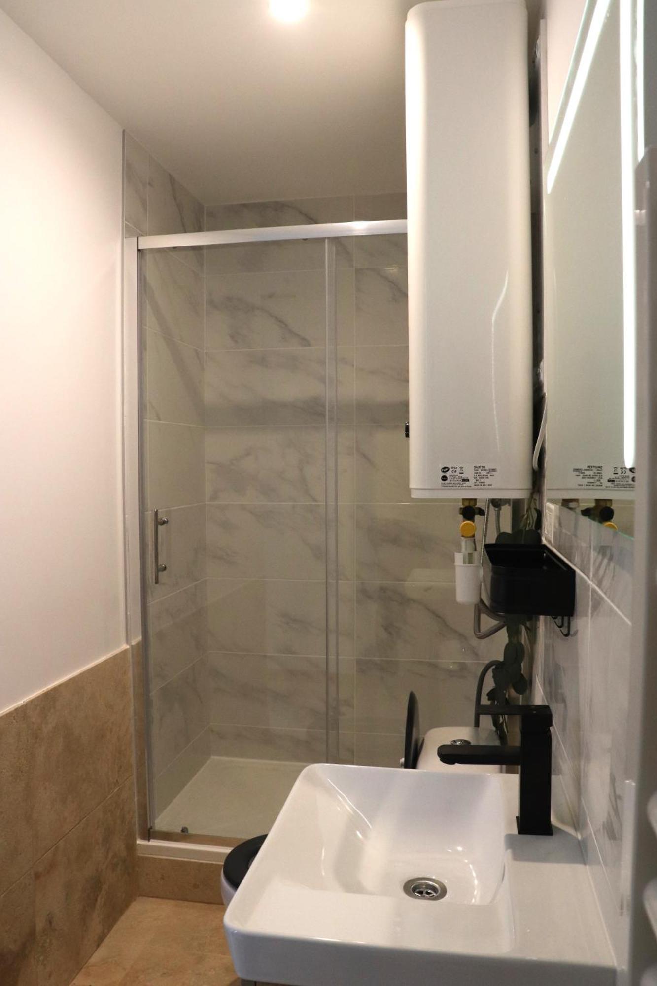 Superbes Appartements Modernes Et Neufs Bagnols-sur-Cèze Esterno foto